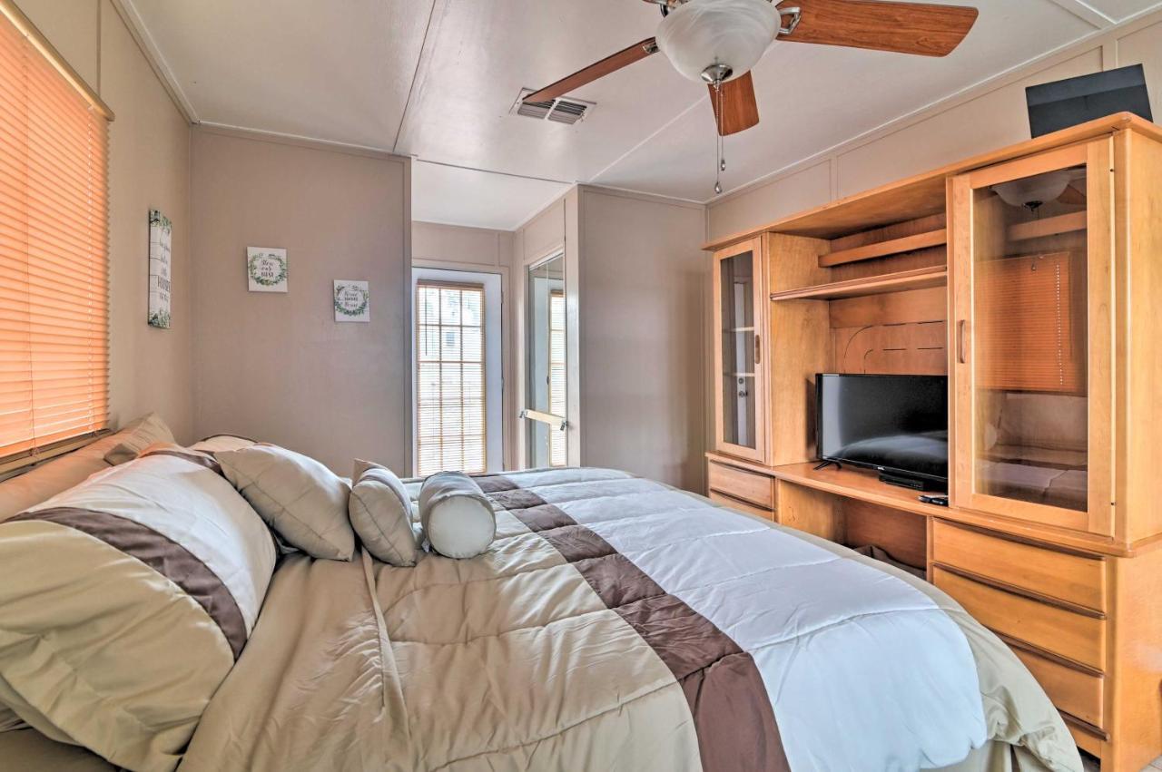 Pet-Friendly Auburndale House With Lake Views! Екстер'єр фото